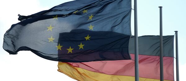 Флаги Евросоюза и Германии в Берлине - Sputnik Afrique