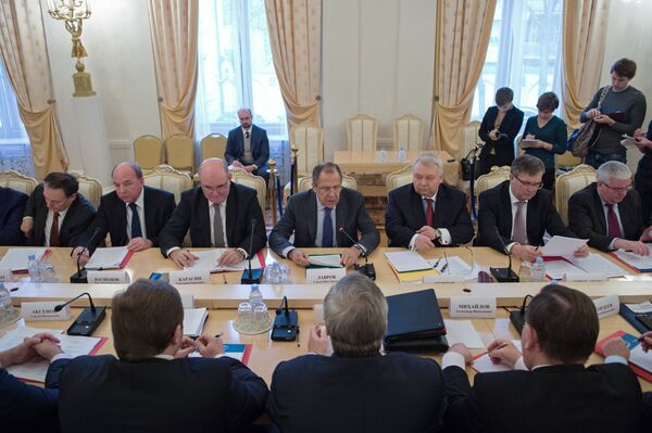 Sanctions: aucun rapport avec le règlement ukrainien (Moscou) - Sputnik Afrique