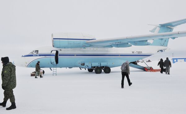Avion An-72 en Arctique - Sputnik Afrique