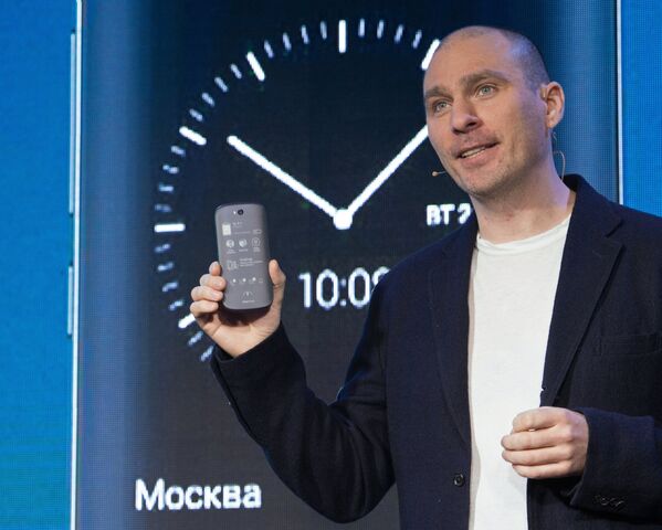 Présentation du smartphone russe YotaPhone 2 - Sputnik Afrique