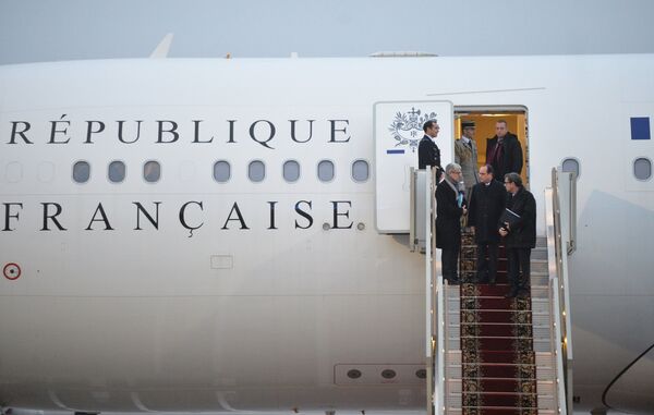 François Hollande arrive en Russie pour rencontrer Poutine - Sputnik Afrique