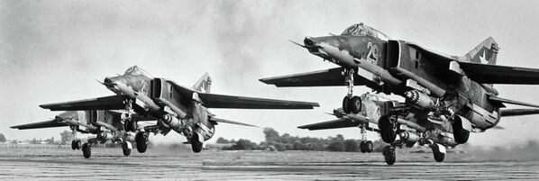 Chasseurs MiG: plus rapides que le son - Sputnik Afrique