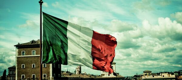 Le drapeau italien - Sputnik Afrique