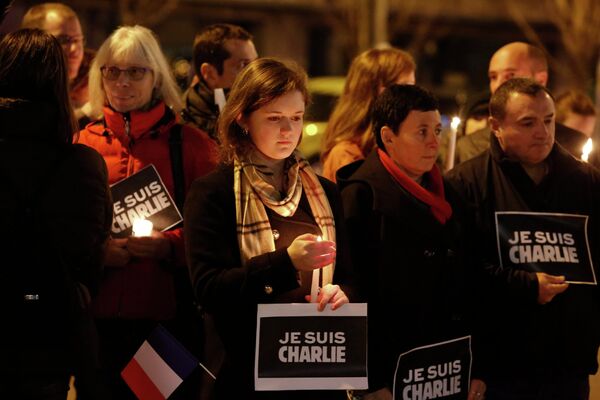 Attentat à Charlie Hebdo : choc et horreur dans le monde - Sputnik Afrique