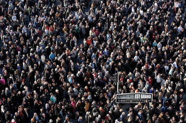 60.000 personnes ont défilé selon la préfecture à Marseille - Sputnik Afrique