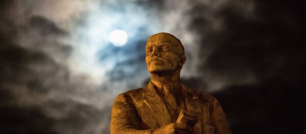 Ukraine: plus de 500 statues de Lénine détruites en un an - Sputnik Afrique
