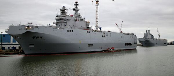 Вертолетоносец типа Мистраль в порту Сен-Назера - Sputnik Afrique