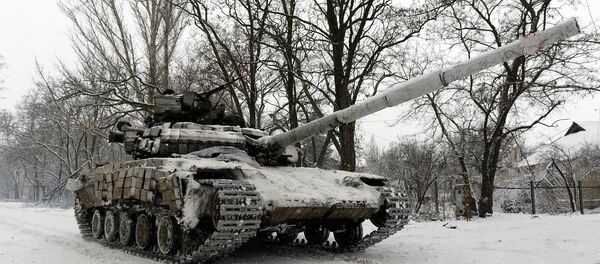 Танк Вооруженных сил Украины под Донецком. Архивное фото - Sputnik Afrique