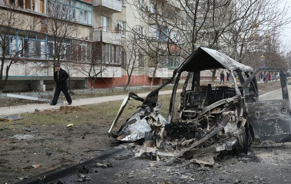 La ville ukrainienne de Marioupol attaquée aux lance-roquettes - Sputnik Afrique
